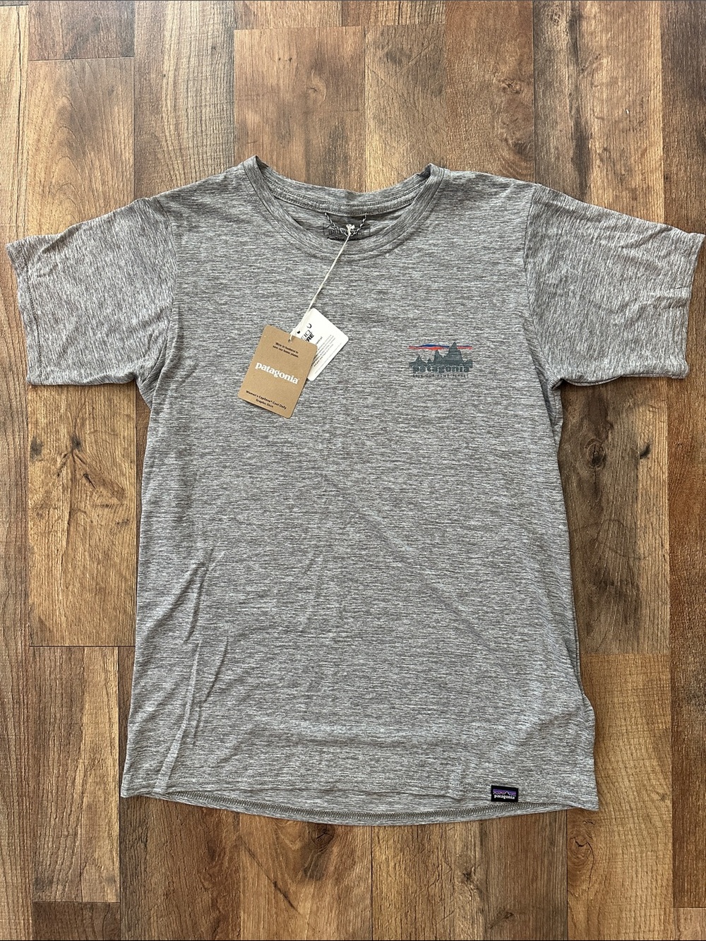 New, Woman’s Capilene Cool Daily Graphic Shirt